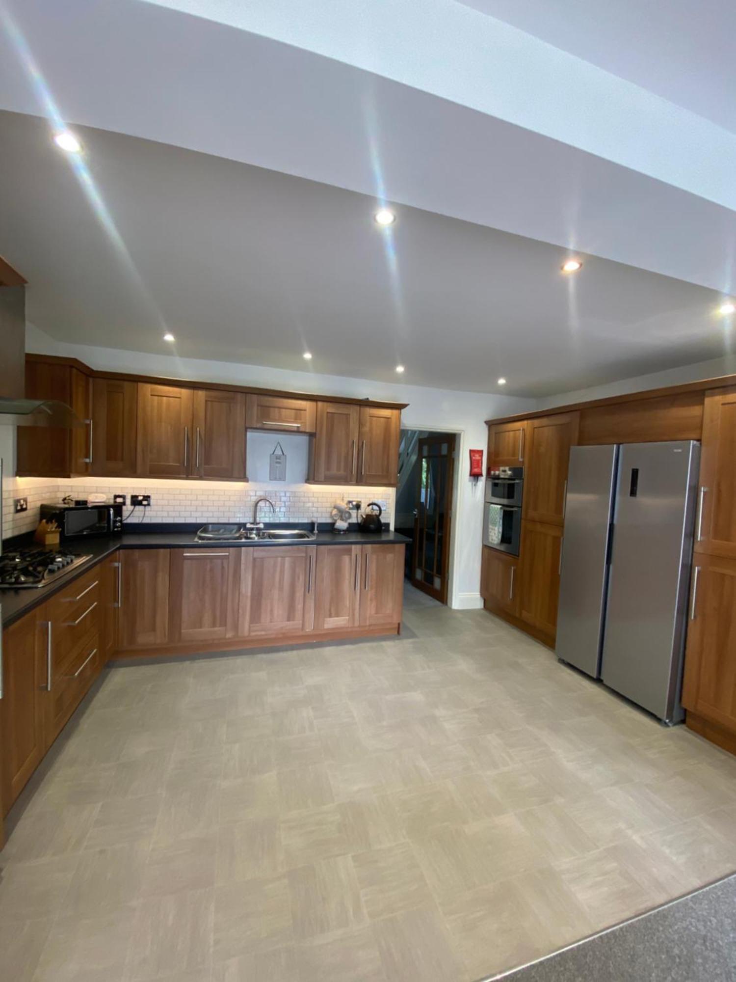 The Brook House - Spacious 3 Bed Home From Home In Burton מראה חיצוני תמונה